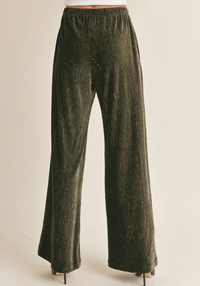 Sadie & Sage Loreliai Velvet Pant- Olive