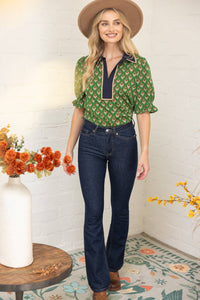 Piping Detailed Collar Retro Inspired Printed Knit Top