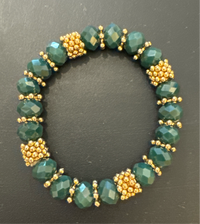 ALD emerald green stone w gold bead stretch bracelet