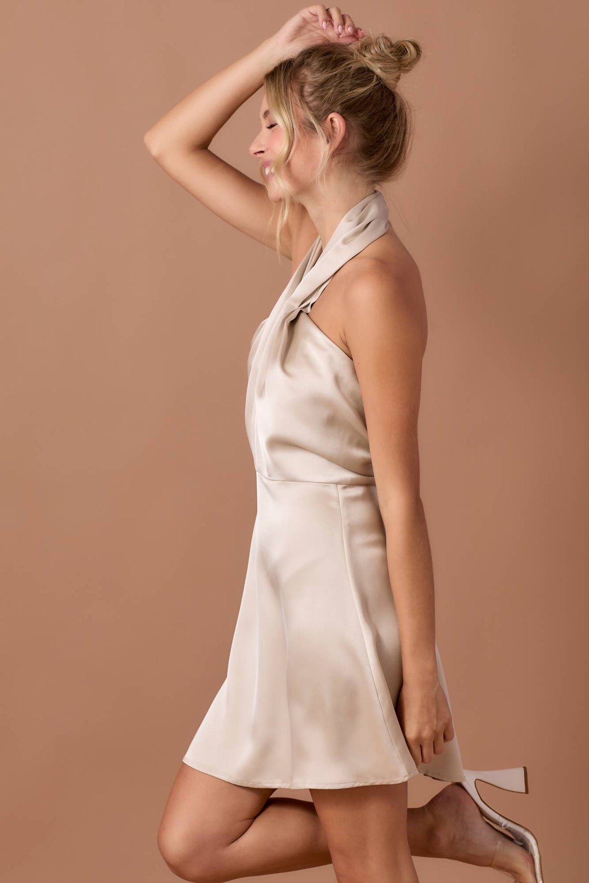 Pleated Detailed Halter Neck Mini Dress