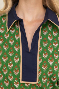 Piping Detailed Collar Retro Inspired Printed Knit Top