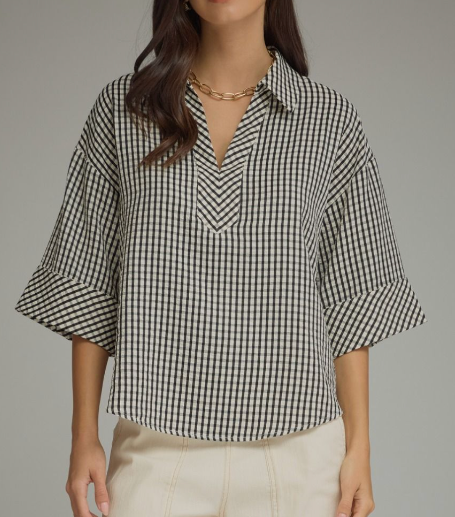 Gingham 3/4 Sleeve Top V-neck Collar Detail.