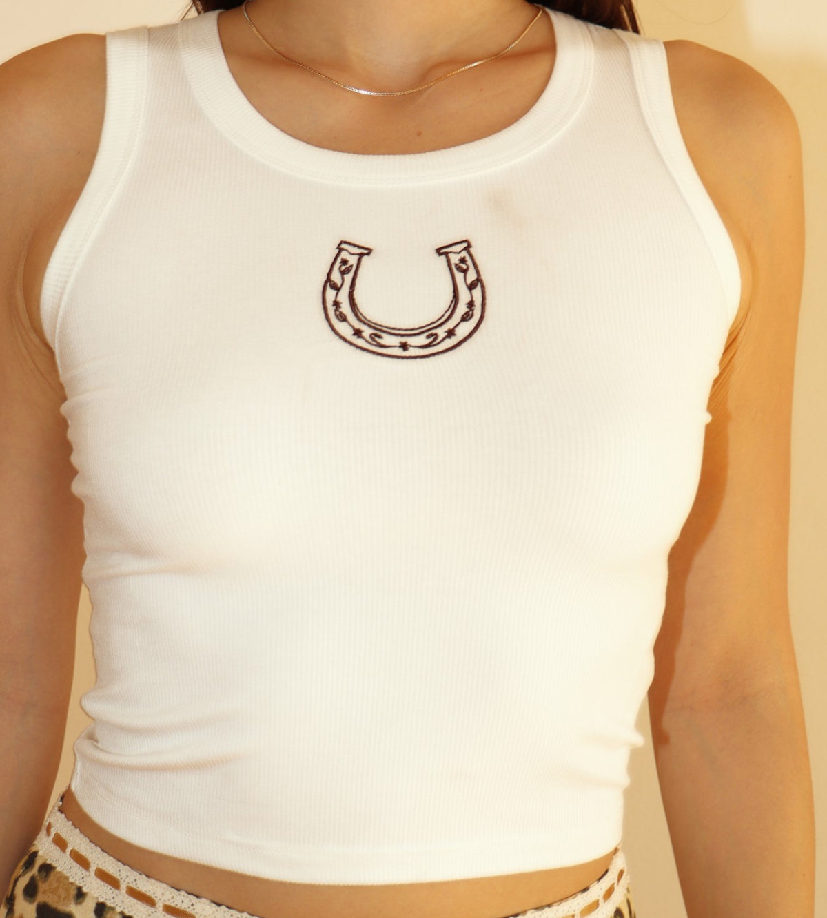 Bailey Rose Horseshoe Tank