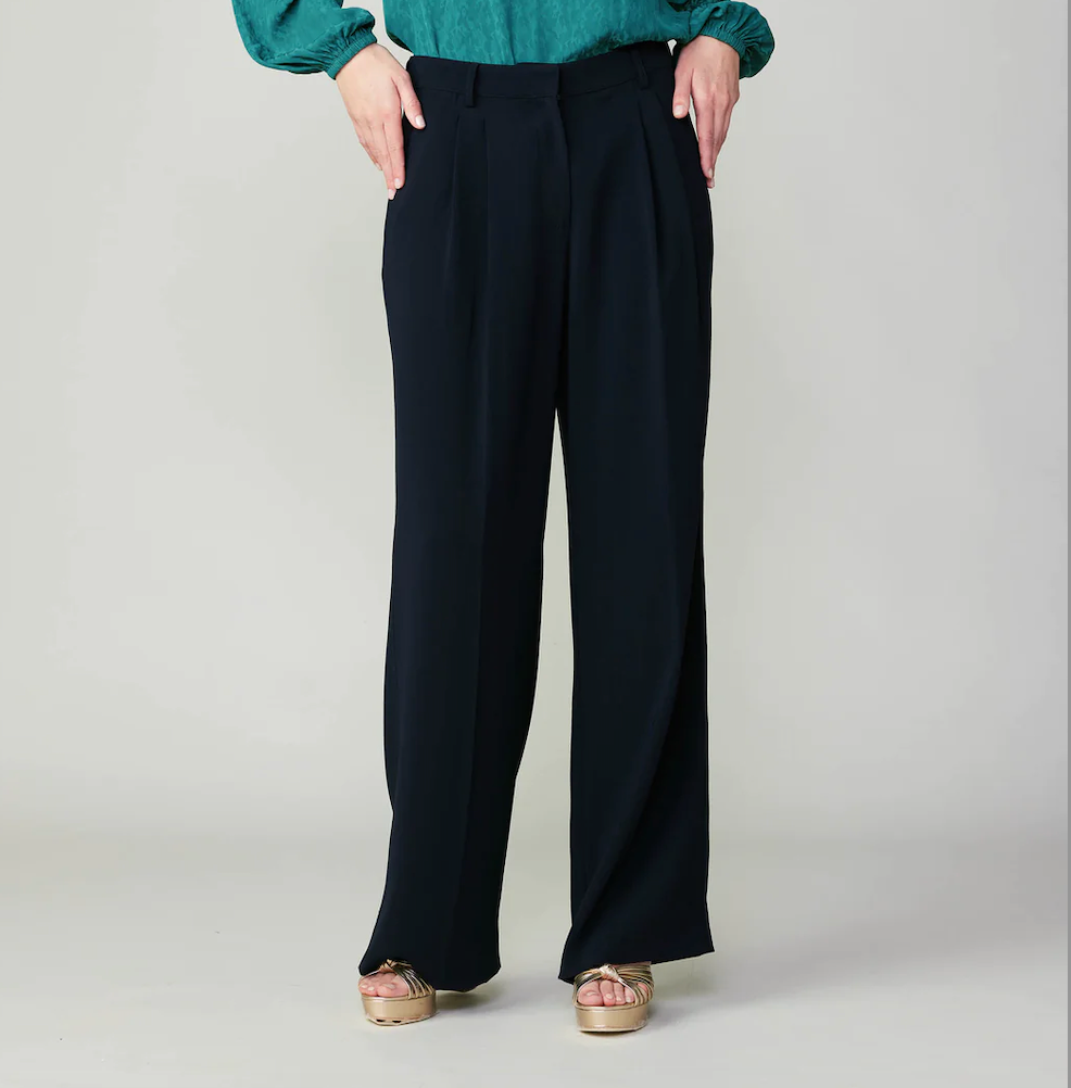 Current Air Pintucked Trouser- Navy