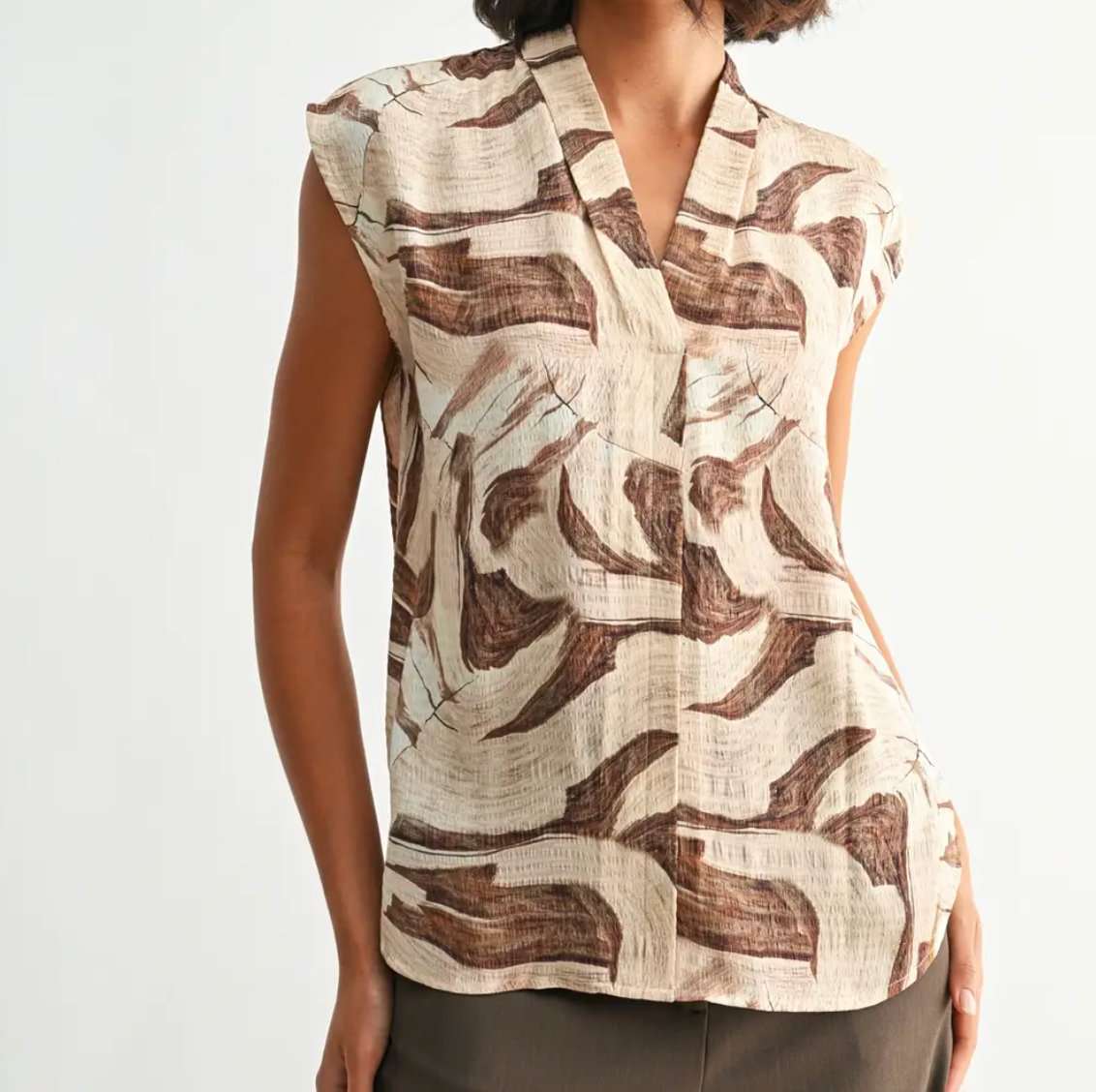 Geo Print V Neck Sleeveless Blouse