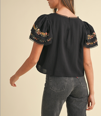 FLORAL EMBROIDERED RUFFLE SLEEVE TOP