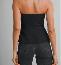 Strapless Structured Top Featuring A Straight Neckline