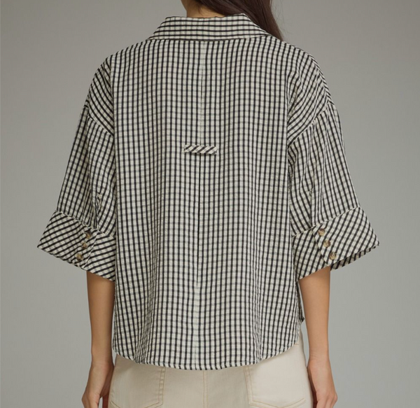 Gingham 3/4 Sleeve Top V-neck Collar Detail.