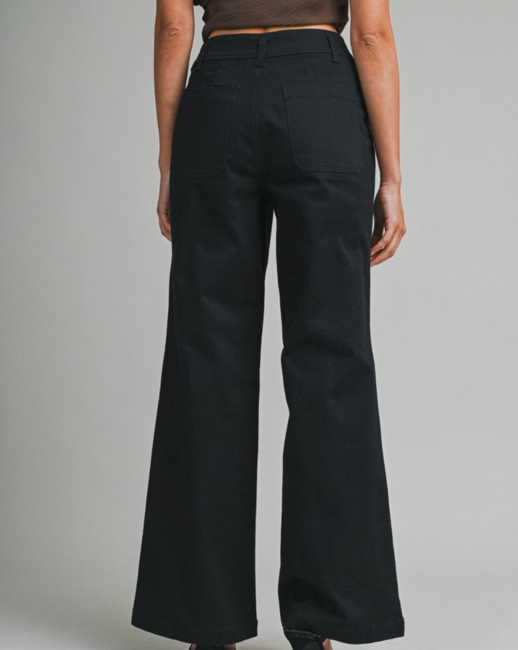 High Waisted Jeans With Patch Pockets-Black