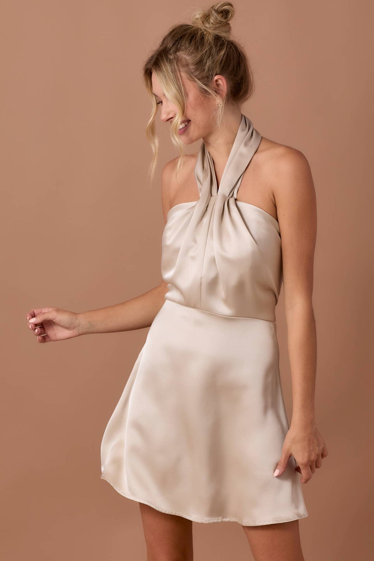 Pleated Detailed Halter Neck Mini Dress
