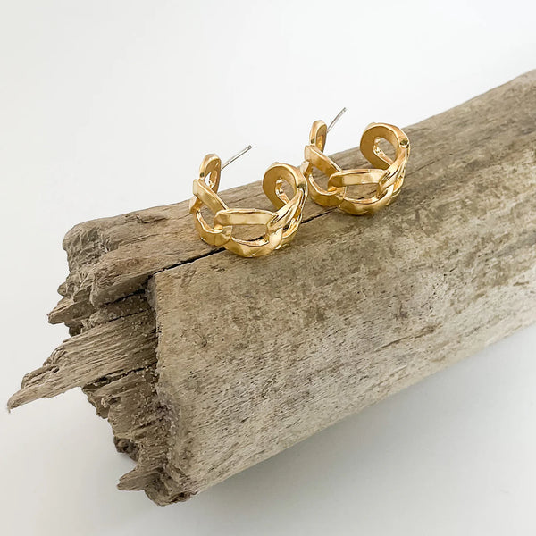 virtue small chain hoops on wood display
